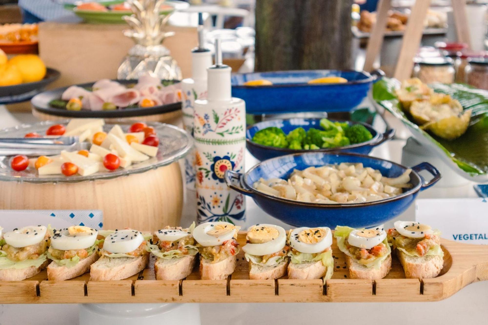 Faranda Collection Barranquilla, A Member Of Radisson Individuals 호텔 바랑키야 외부 사진 A buffet